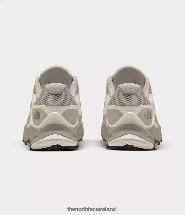 Footwear The North Face Men VECTIV Taraval Shoes Sandstone/Gardenia White 4VP2RZ1310